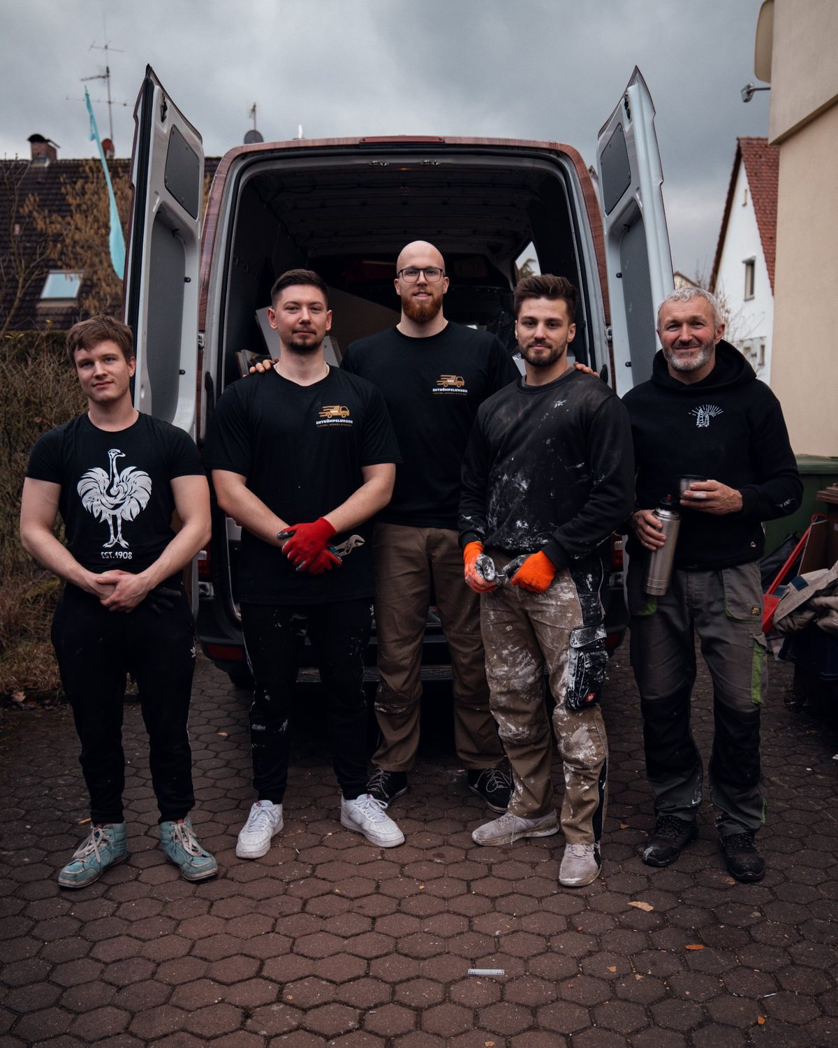 Entrümpelung Fürth – Ihr Team vor Ort Entrümpelung Metropolregion Nürnberg – Team mit Transporter